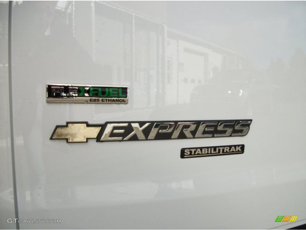 2011 Chevrolet Express 3500 Cargo Van Marks and Logos Photo #39907239