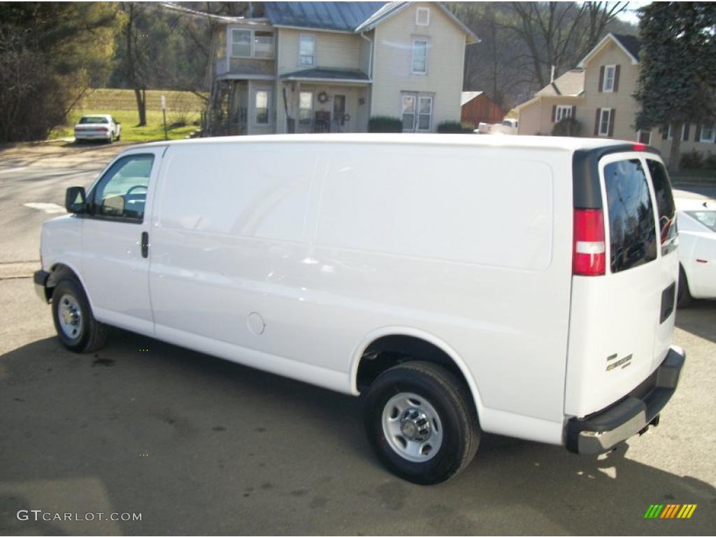 2011 Express 3500 Cargo Van - Summit White / Medium Pewter photo #47