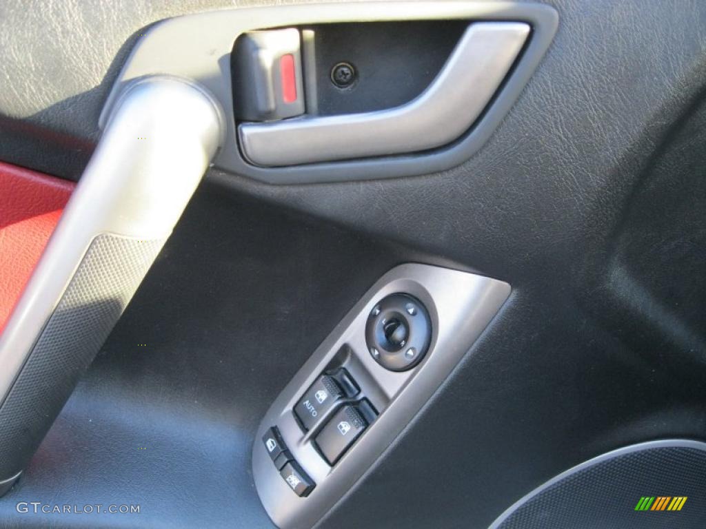 2008 Hyundai Tiburon SE Controls Photo #39907619