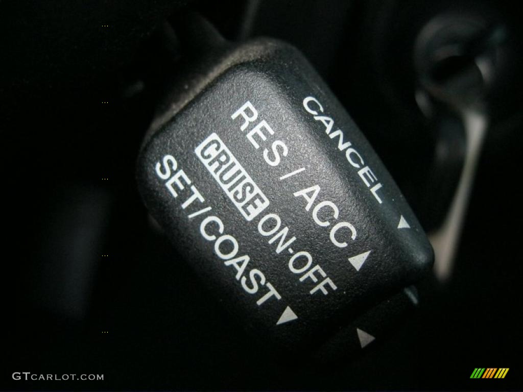 2008 Hyundai Tiburon SE Controls Photo #39907631
