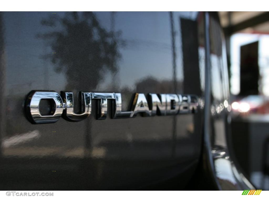 2011 Outlander SE - Quartz Brown Metallic / Beige photo #3