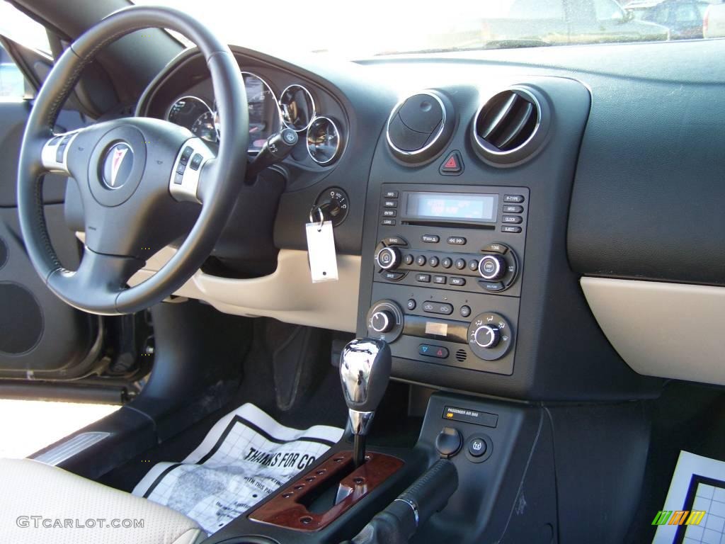 2007 G6 GT Convertible - Black / Light Taupe photo #14