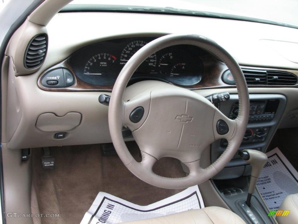 1999 Chevrolet Malibu LS Sedan Medium Oak Dashboard Photo #39909831