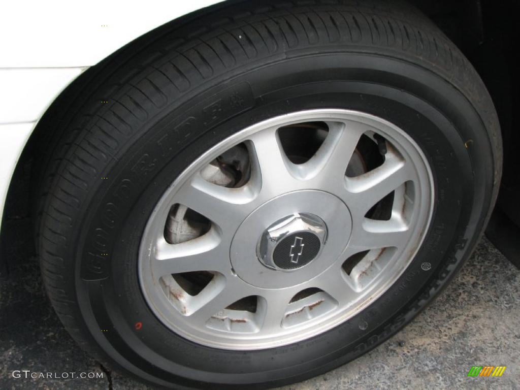 1999 Chevrolet Malibu LS Sedan Wheel Photo #39909859