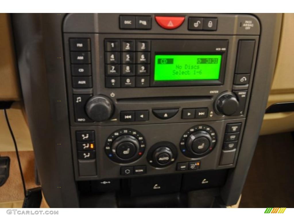 2005 Land Rover LR3 V8 HSE Controls Photo #39911515