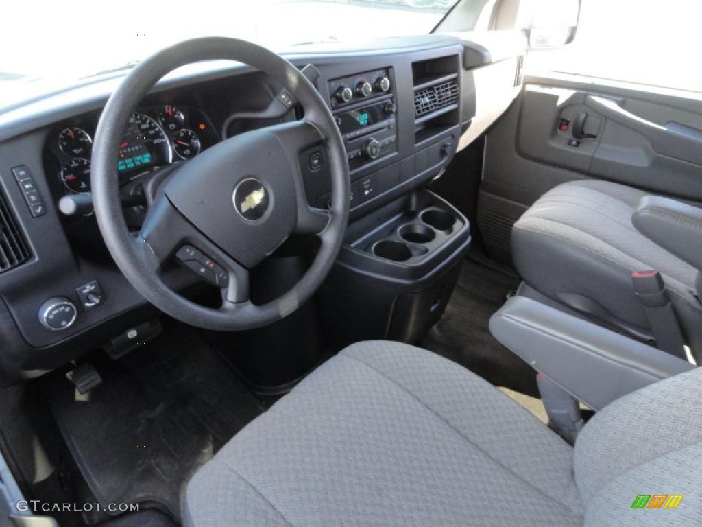 Neutral Interior 2010 Chevrolet Express LS 3500 Passenger Van Photo #39912923