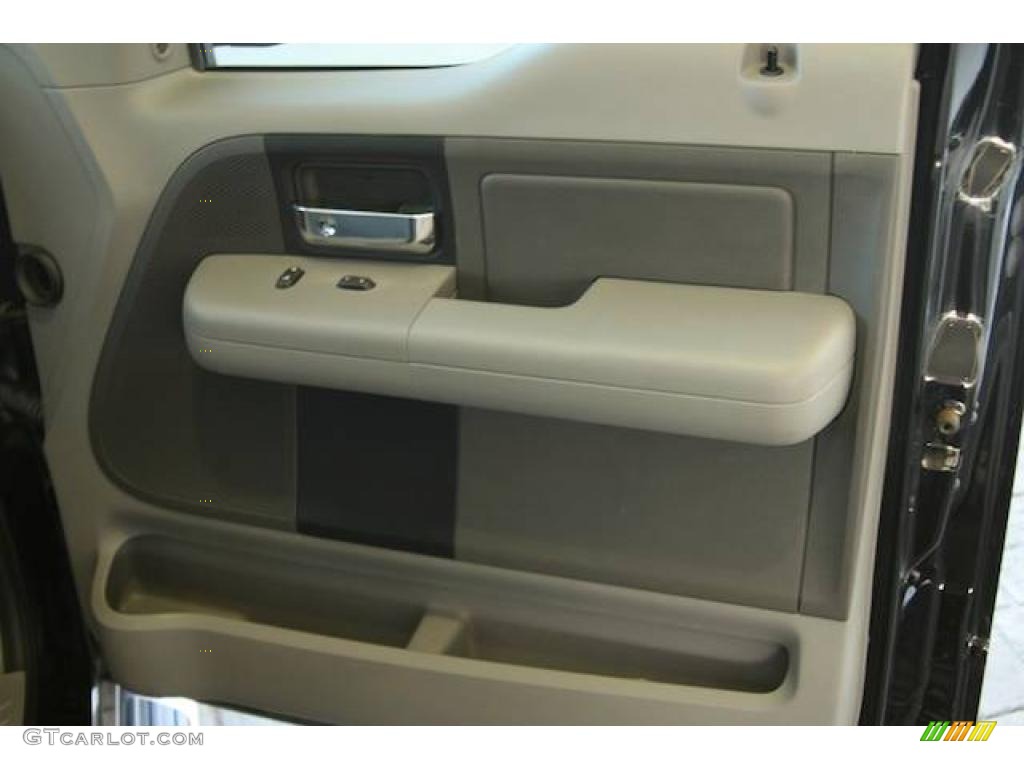 2006 F150 XLT SuperCrew - Black / Medium/Dark Flint photo #20