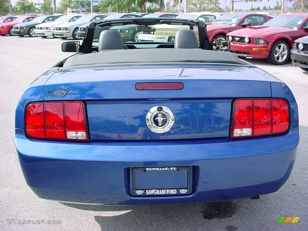 2006 Mustang V6 Premium Convertible - Vista Blue Metallic / Dark Charcoal photo #4