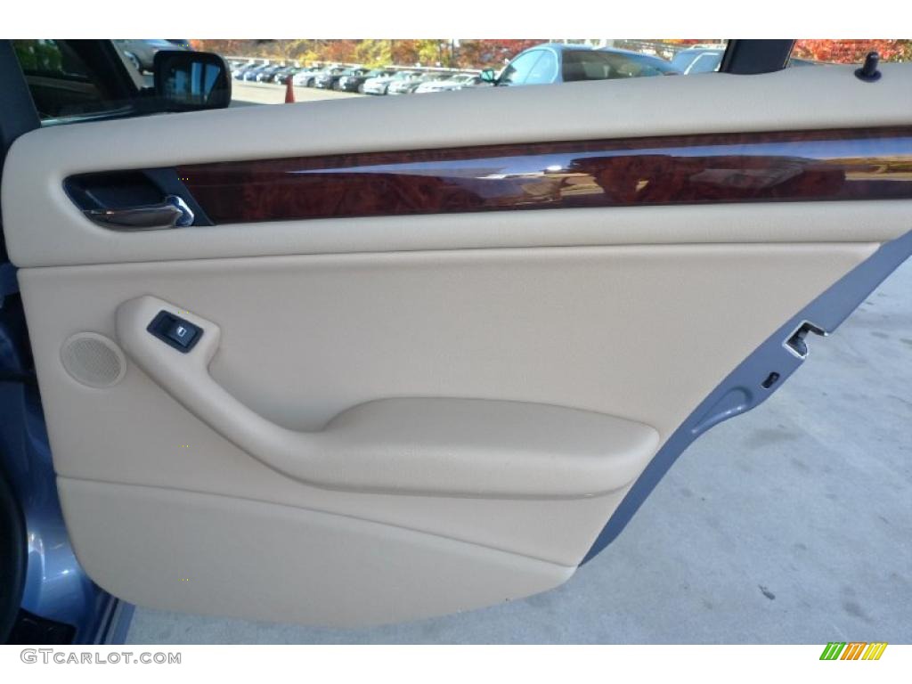 2005 BMW 3 Series 325i Sedan Sand Door Panel Photo #39917847