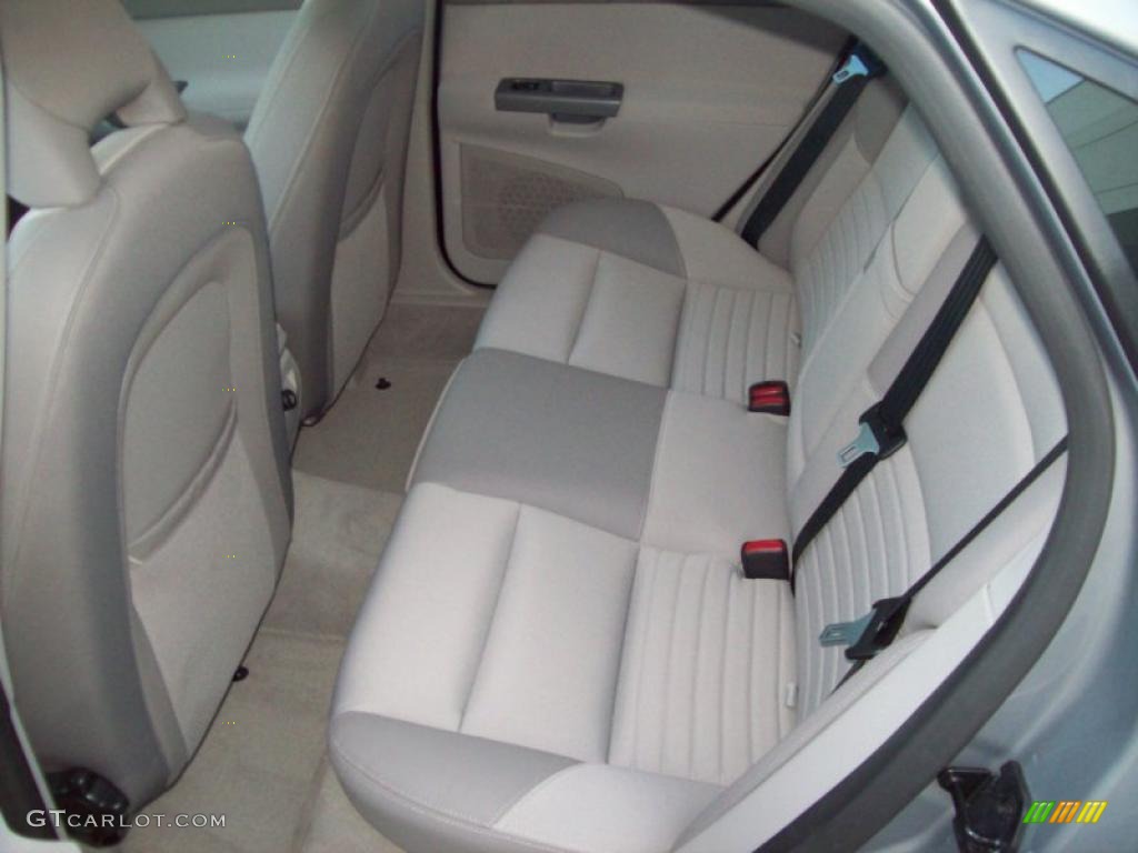 2004 Volvo S40 2.4i interior Photo #39920531