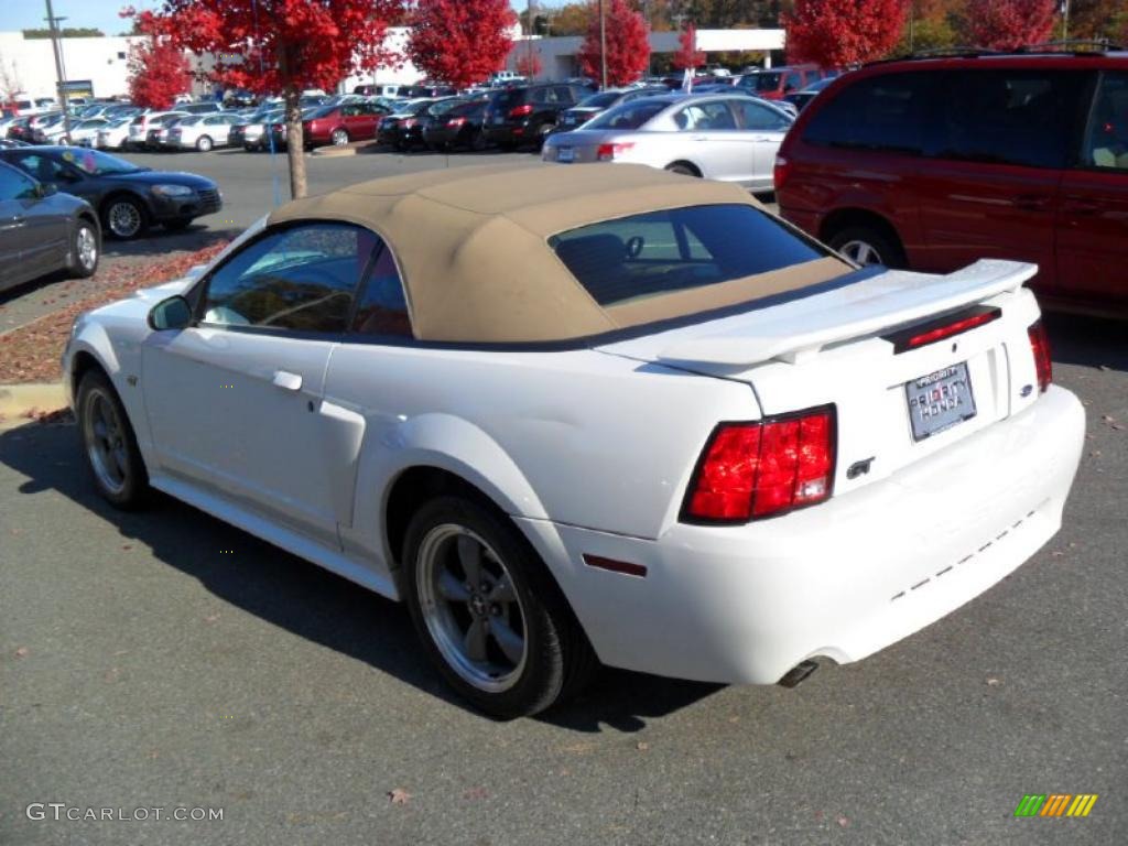 Oxford White 2002 Ford Mustang GT Convertible Exterior Photo #39930644