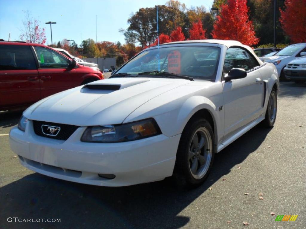 Oxford White 2002 Ford Mustang GT Convertible Exterior Photo #39930712