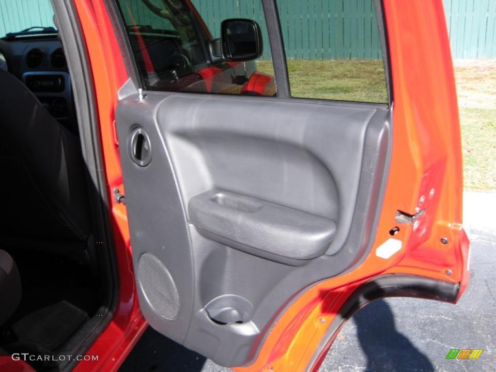 2004 Liberty Sport 4x4 Columbia Edition - Flame Red / Dark Slate Gray photo #17