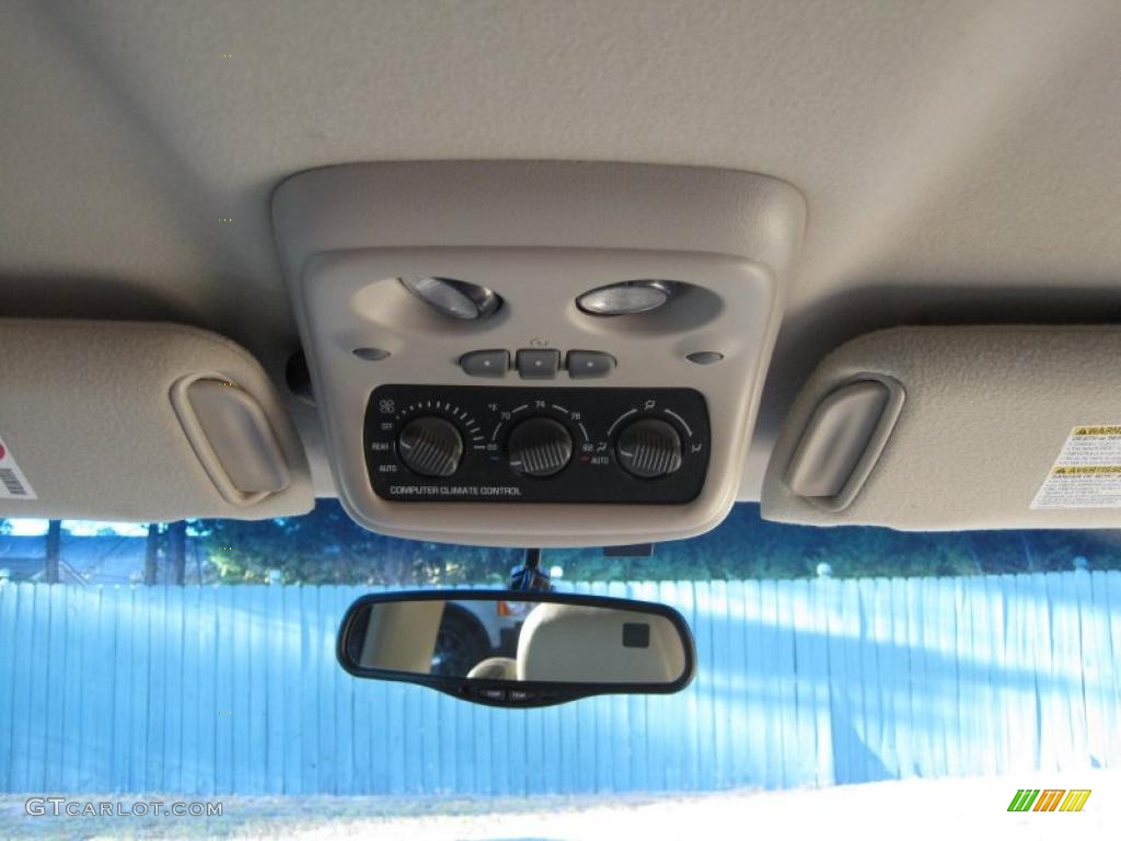 2001 Tahoe LT - Light Pewter Metallic / Tan/Neutral photo #14