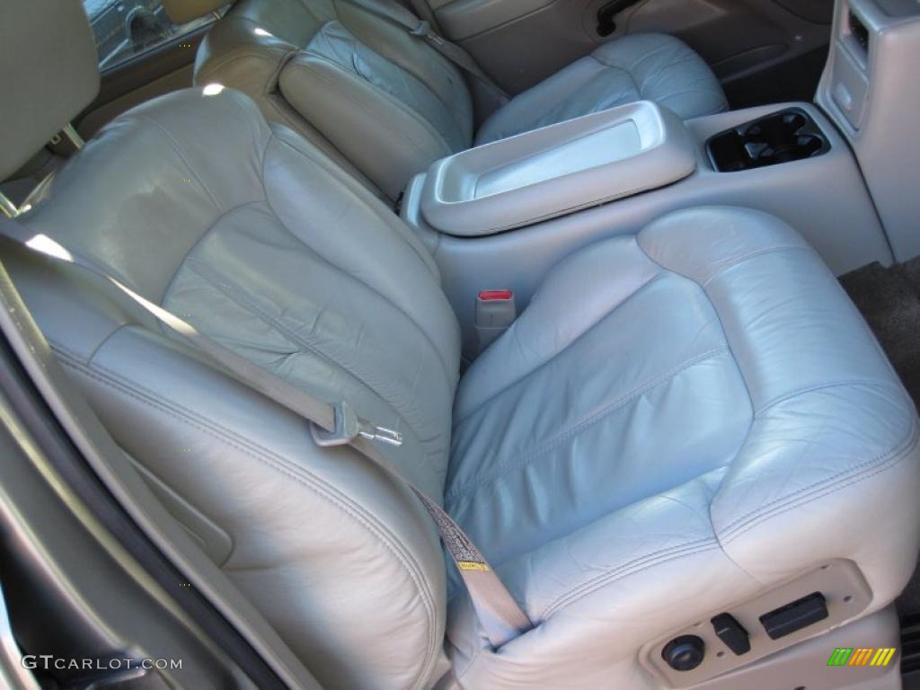 2001 Tahoe LT - Light Pewter Metallic / Tan/Neutral photo #15