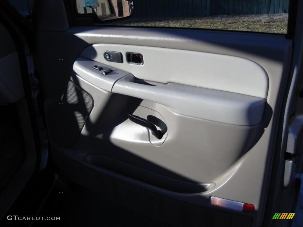 2001 Tahoe LT - Light Pewter Metallic / Tan/Neutral photo #16