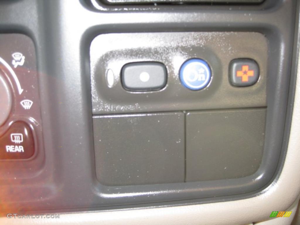 2001 Tahoe LT - Light Pewter Metallic / Tan/Neutral photo #18