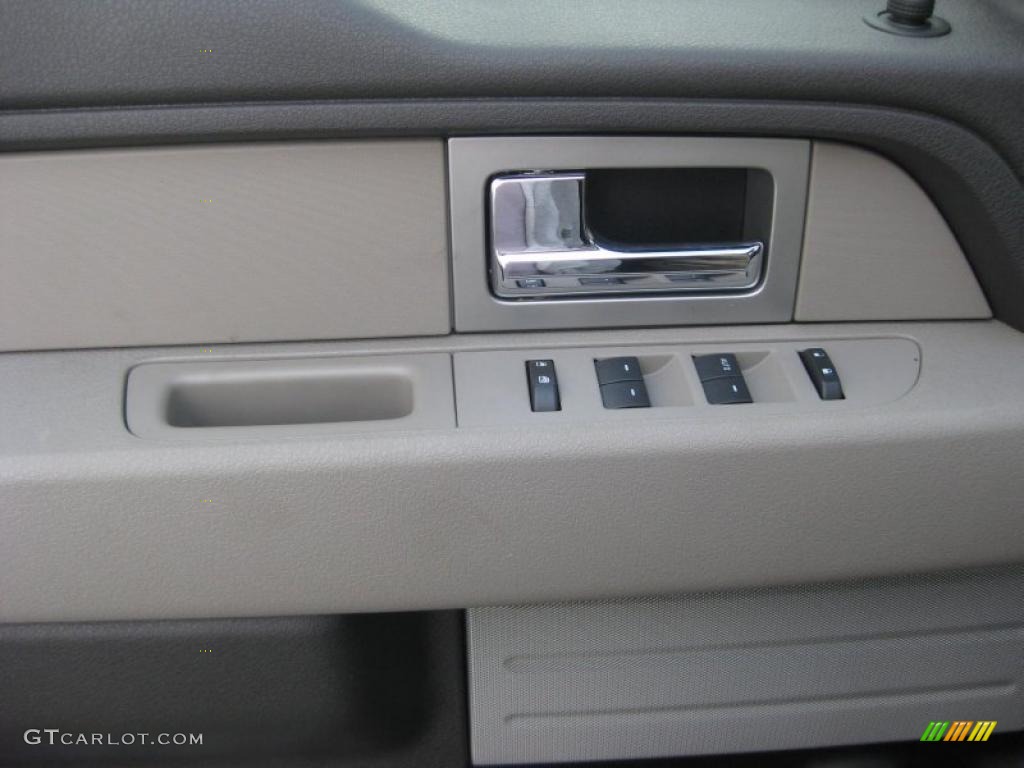 2010 Ford F150 XLT SuperCrew 4x4 Controls Photo #39933964