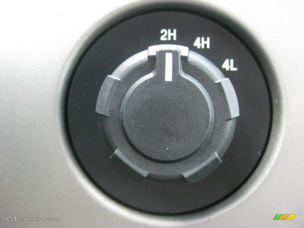 2010 Ford F150 XLT SuperCrew 4x4 Controls Photo #39934192