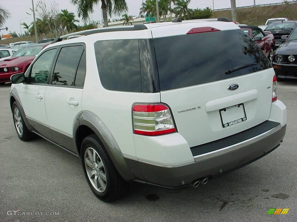 2008 Taurus X SEL - Oxford White / Camel photo #6