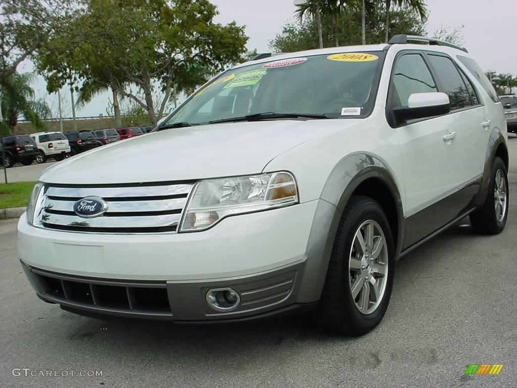 2008 Taurus X SEL - Oxford White / Camel photo #8