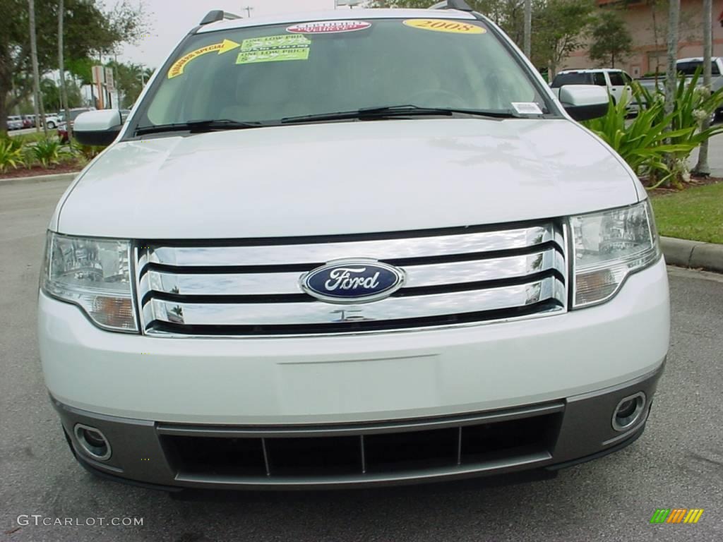 2008 Taurus X SEL - Oxford White / Camel photo #9