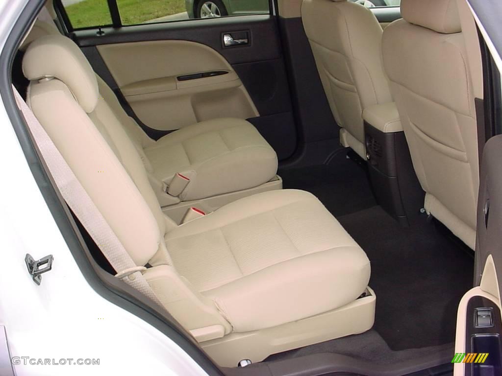 2008 Taurus X SEL - Oxford White / Camel photo #12