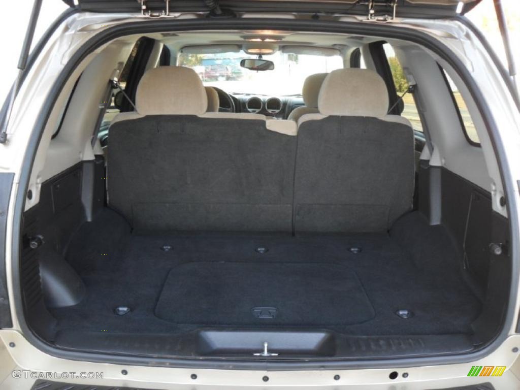 2006 GMC Envoy SLE 4x4 Trunk Photo #39936552