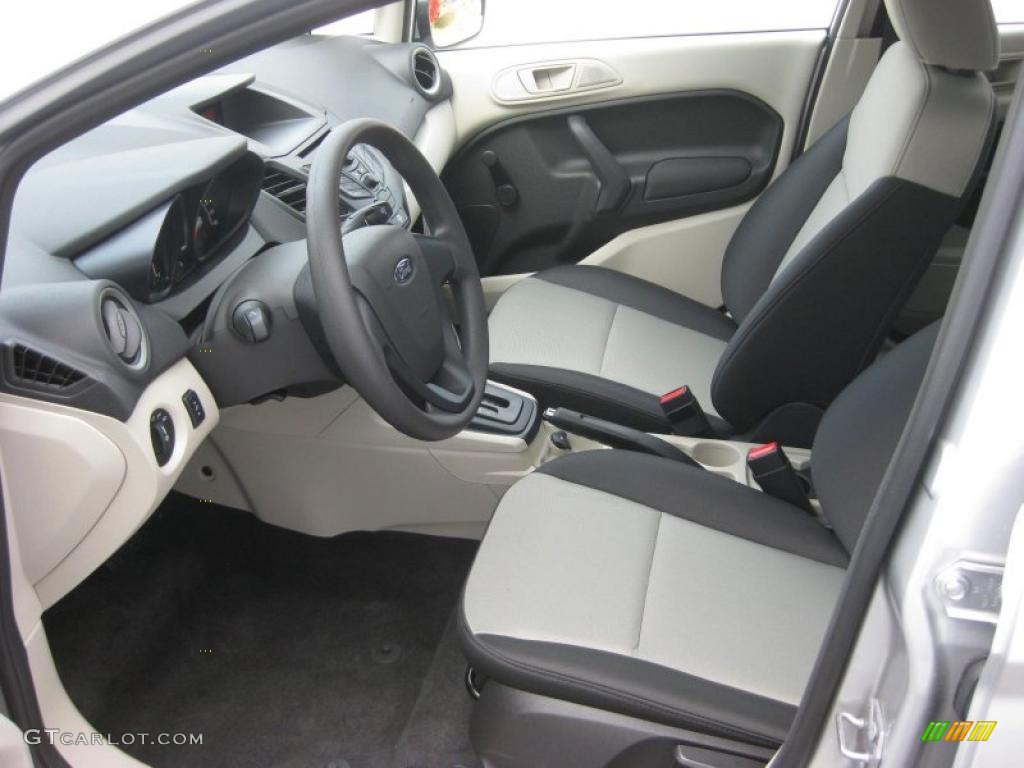 Light Stone/Charcoal Black Cloth Interior 2011 Ford Fiesta S Sedan Photo #39937300