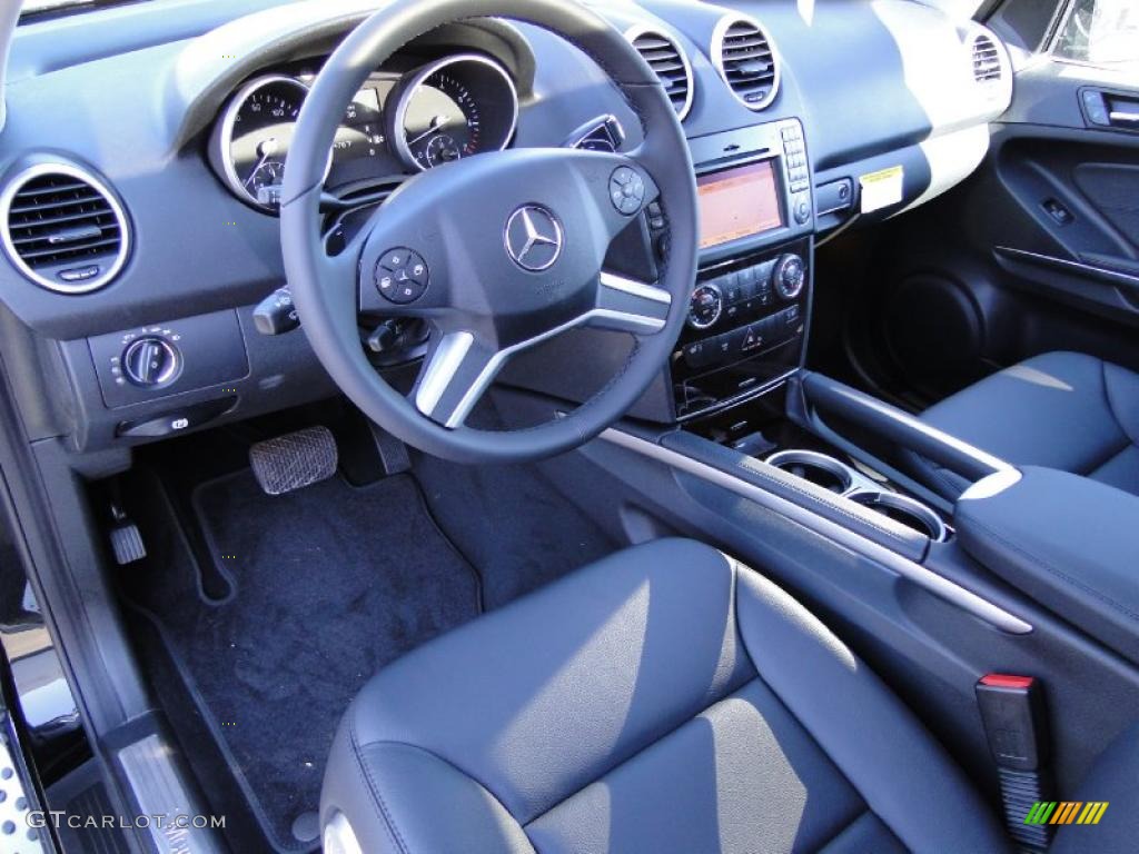 Black Interior 2011 Mercedes-Benz ML 350 Photo #39937340