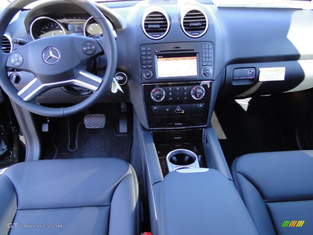 2011 Mercedes-Benz ML 350 Black Dashboard Photo #39937356