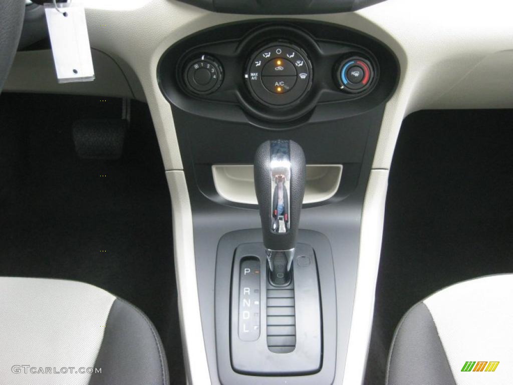 2011 Ford Fiesta S Sedan 6 Speed PowerShift Automatic Transmission Photo #39937508