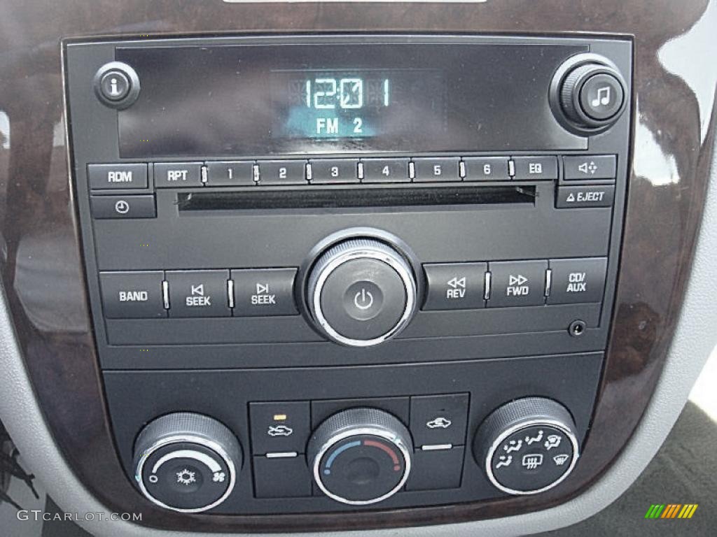 2007 Chevrolet Impala LS Controls Photo #39937600