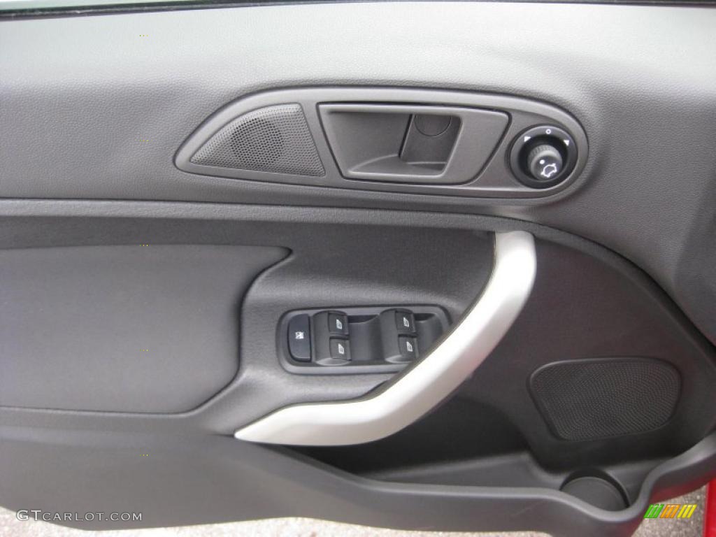 2011 Ford Fiesta SE Sedan Charcoal Black/Blue Cloth Door Panel Photo #39937768
