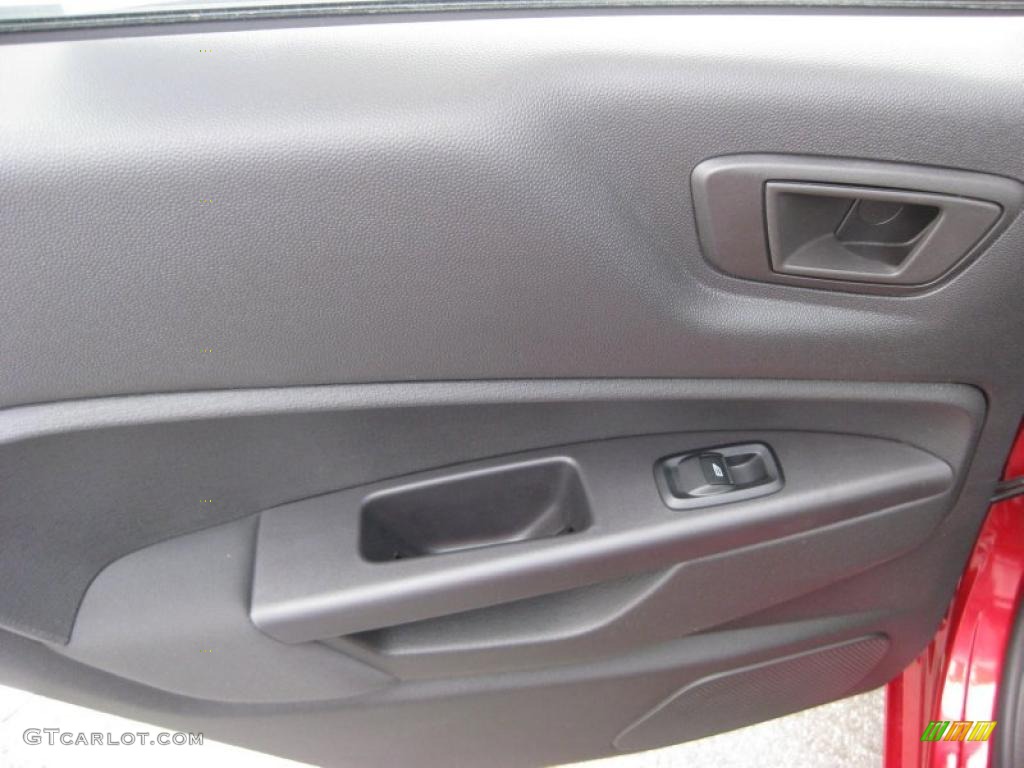 2011 Ford Fiesta SE Sedan Charcoal Black/Blue Cloth Door Panel Photo #39937816