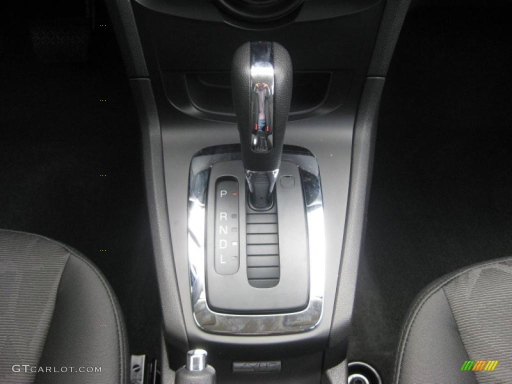 2011 Ford Fiesta SE Sedan 6 Speed PowerShift Automatic Transmission Photo #39937956