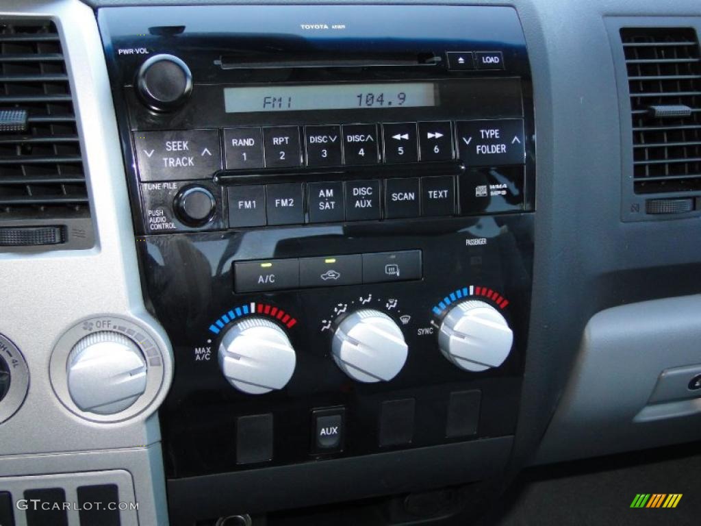 2009 Toyota Tundra SR5 Double Cab 4x4 Controls Photos