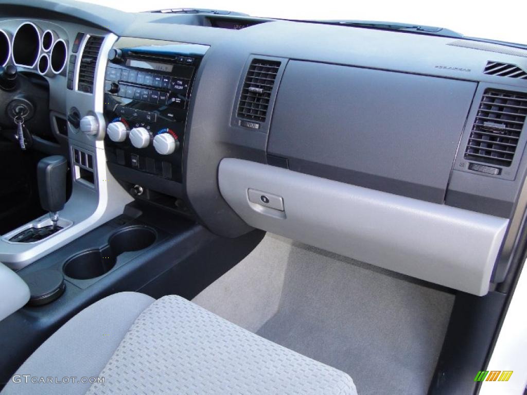 2009 Tundra SR5 Double Cab 4x4 - Super White / Graphite Gray photo #23