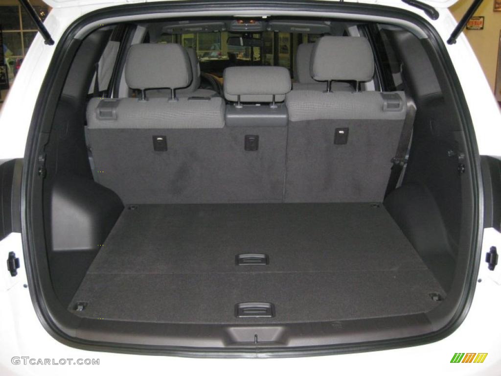 2011 Hyundai Santa Fe GLS Trunk Photo #39939200