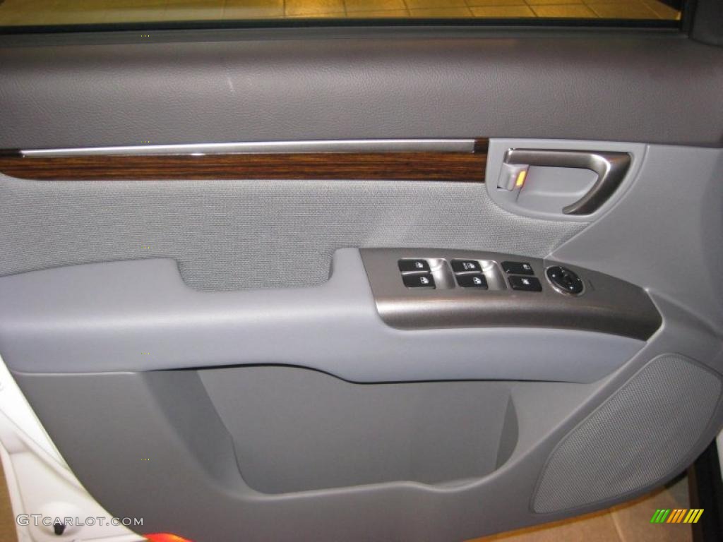 2011 Hyundai Santa Fe GLS Gray Door Panel Photo #39939236
