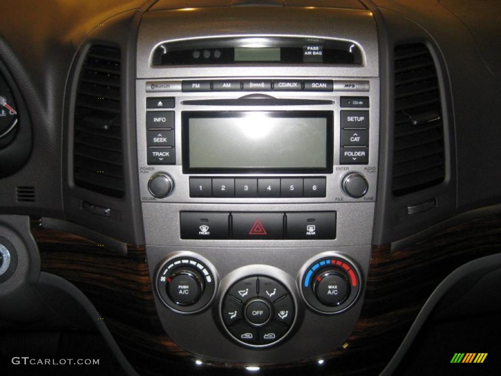2011 Hyundai Santa Fe GLS Controls Photo #39939356