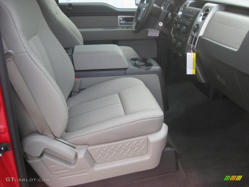 Medium Stone Interior 2010 Ford F150 XLT SuperCrew 4x4 Photo #39940214