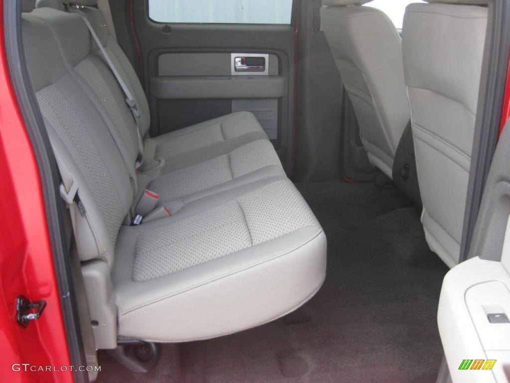 Medium Stone Interior 2010 Ford F150 XLT SuperCrew 4x4 Photo #39940242
