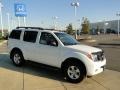 Avalanche White - Pathfinder S 4x4 Photo No. 3