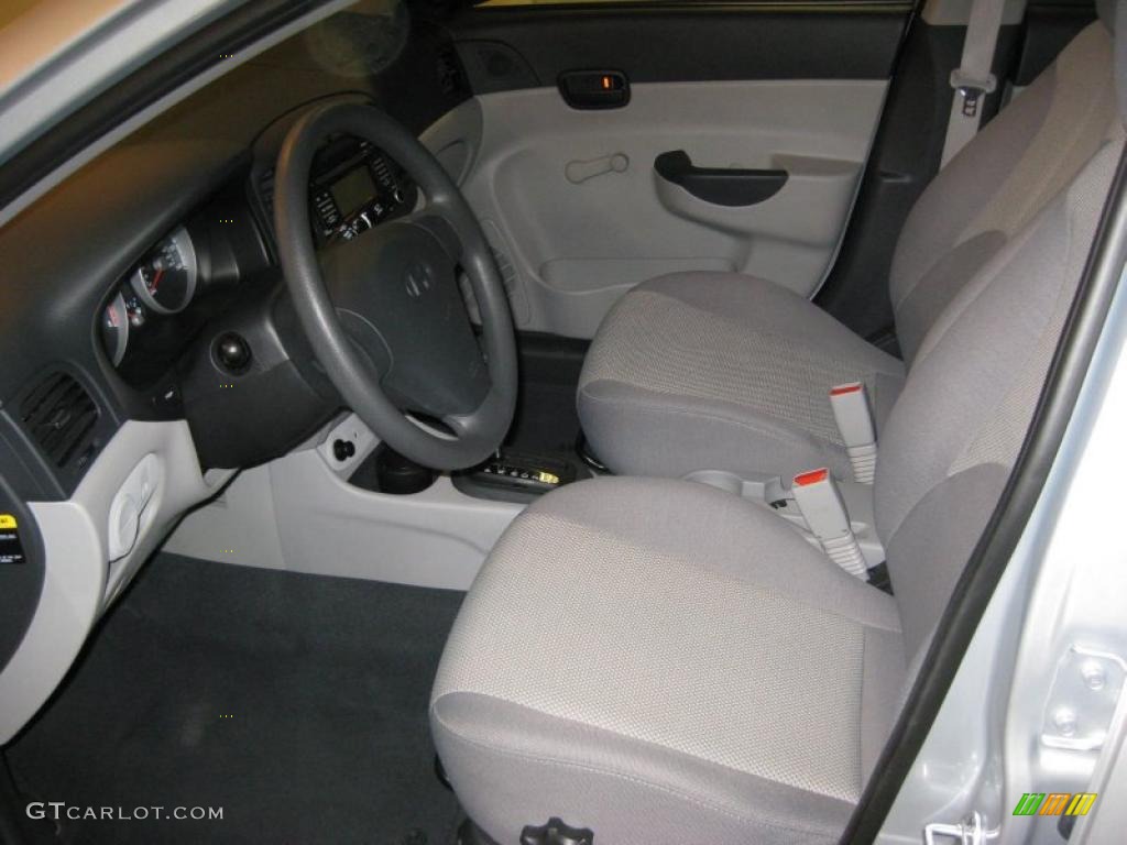Gray Interior 2009 Hyundai Accent GLS 4 Door Photo #39941415