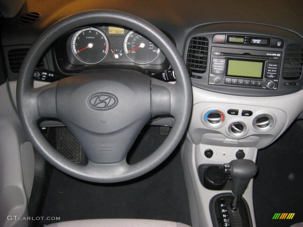 2009 Hyundai Accent GLS 4 Door Gray Dashboard Photo #39941463
