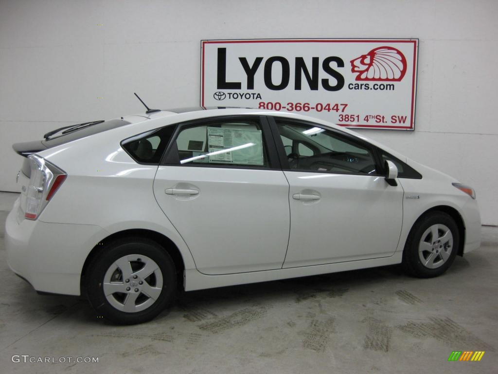 2010 Prius Hybrid IV - Blizzard White Pearl / Bisque photo #10