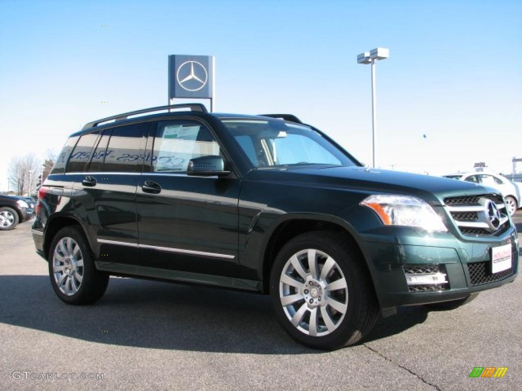 2011 GLK 350 4Matic - Jade Green Metallic / Almond/Black photo #3