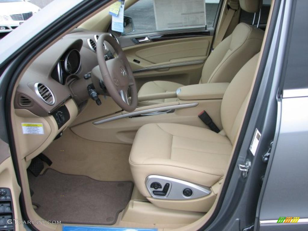 Cashmere Interior 2011 Mercedes-Benz GL 350 Blutec 4Matic Photo #39944426