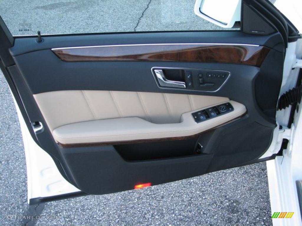 2011 Mercedes-Benz E 550 4Matic Sedan Ash/Black Door Panel Photo #39944918